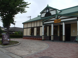 駅カフェ外観写真